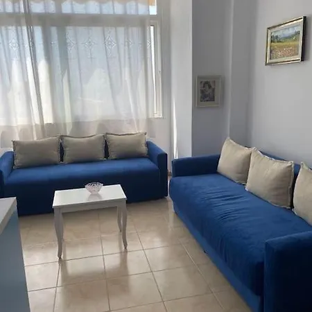 Genta's Place Apartment